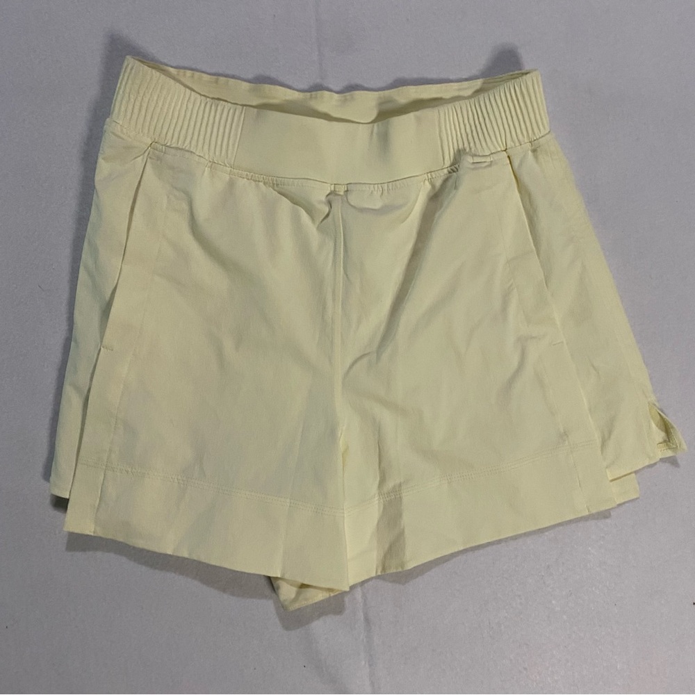 Lululemon Stretch Woven Relaxed-Fit High-Rise Short 4" Sundance Medium